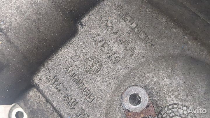 Крышка передняя двс Volkswagen Polo, 2002