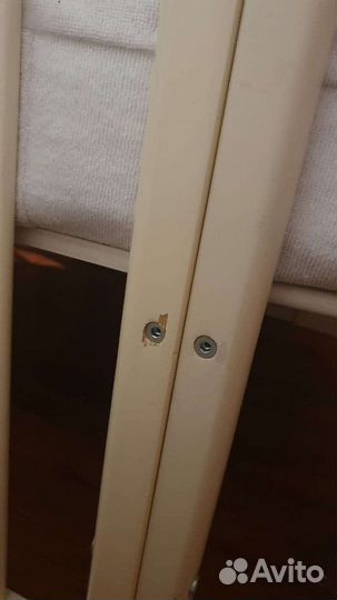 Детская кроватка с маятником