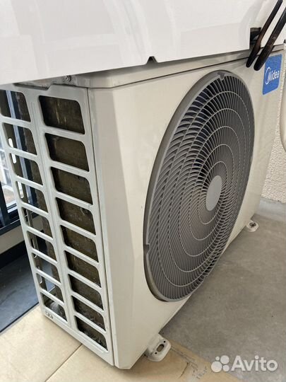 Настенная сплит-система Midea msag1-24HRN1-О