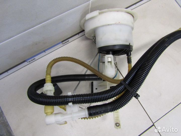 Датчик уровня топлива 1-серия E87/E81 2004