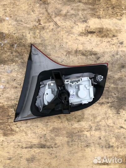 Фонарь задний левый внутренний Audi A4 B7 avant