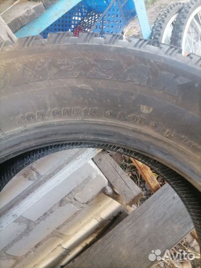 Bridgestone Blizzak Ice 205/65 R15 90