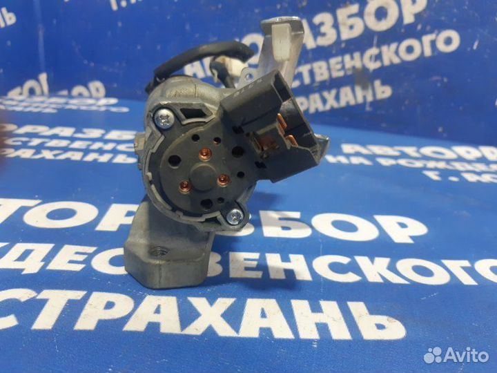 Замок зажигания Hyundai Solaris 1 седан 2015