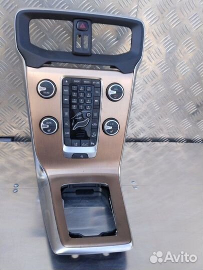 Центральная консоль Volvo V40Cc 2.0 B5204T