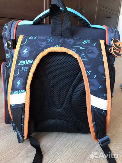 Портфель рюкзак