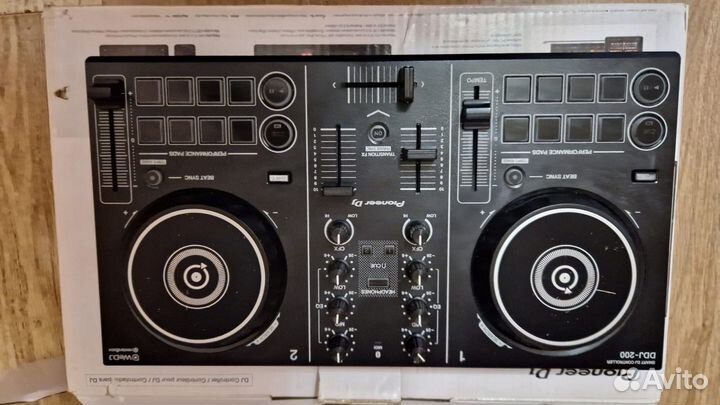 Dj контролер Pioneer DDJ-200
