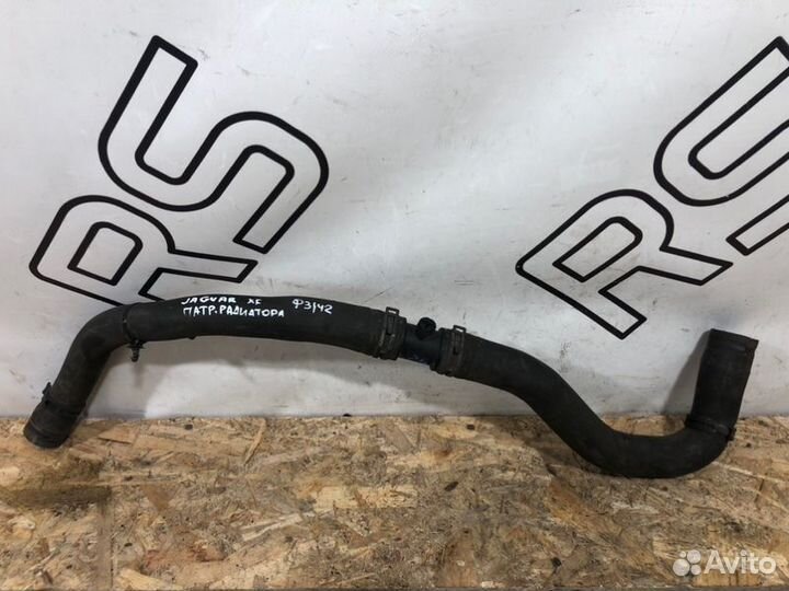 Патрубок радиатора Jaguar Xf 1