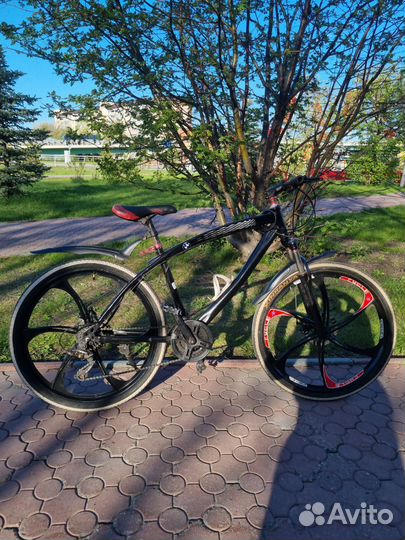 Велосипед BMW на литье,26р колес,21 скорость