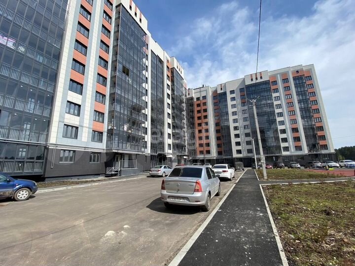 2-к. квартира, 67 м², 5/10 эт.