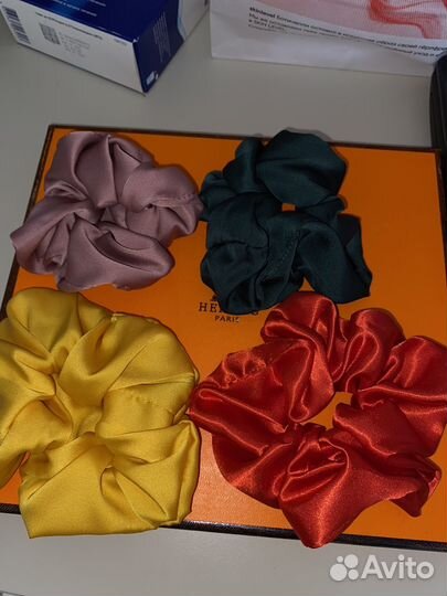 Резинка для волос скранчи