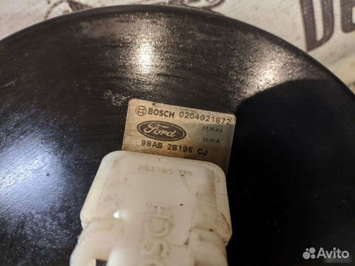 Вакуумный усилитель тормозов Ford Focus 2