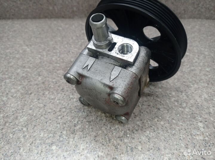 Насос гур Volvo S60