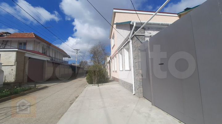 Дом 98 м² на участке 2,2 сот.