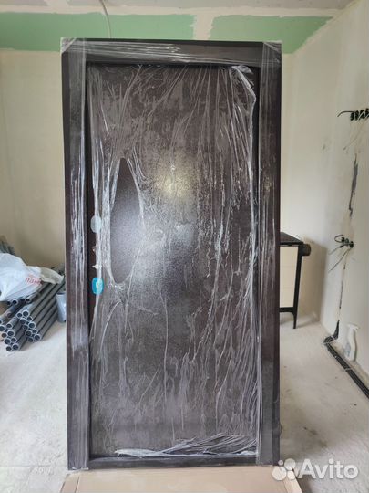 Дверь входная металлическая