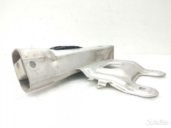 Кронштейн бампера передний правый Bmw 3-Series F30