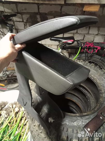 Подлокотник на ваз 2112