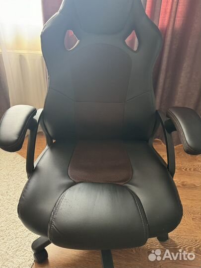 Компьютерное кресло