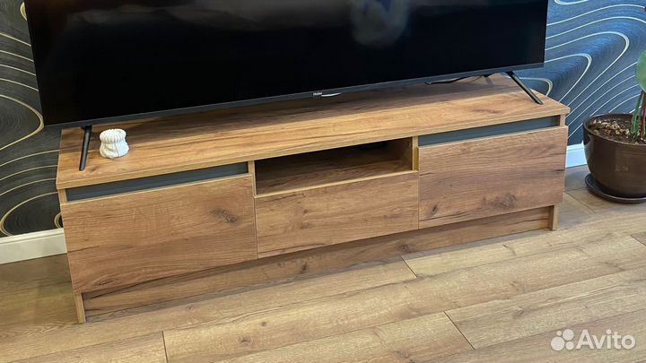 Тумба под телевизор