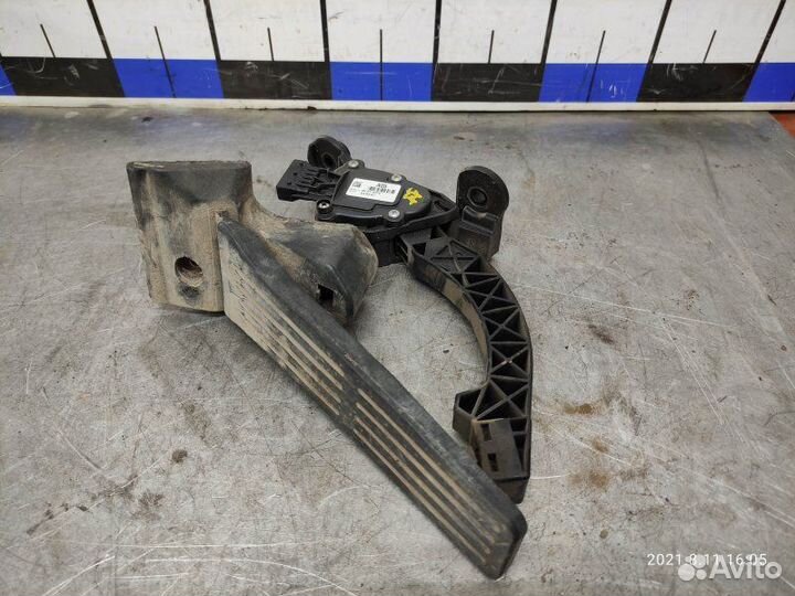 Педаль газа Hyundai Santa Fe 2 D4HB 2010