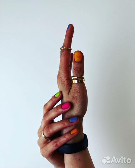 Маникюр педикюр