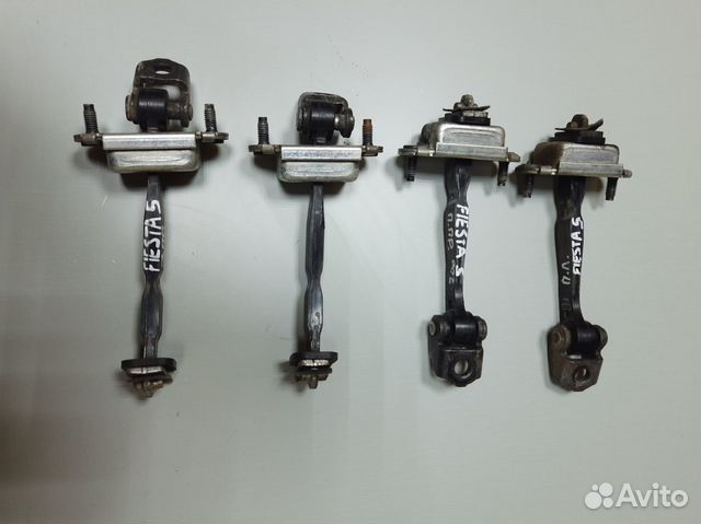 Ограничитель передней двери Форд Фиеста 5 Фьюжин