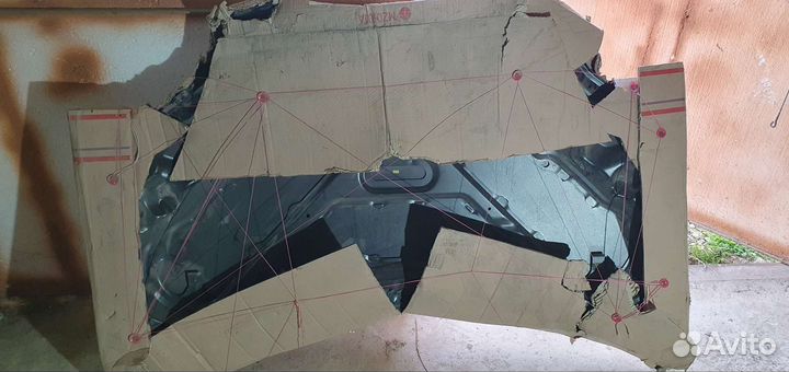 Капот Mazda demio