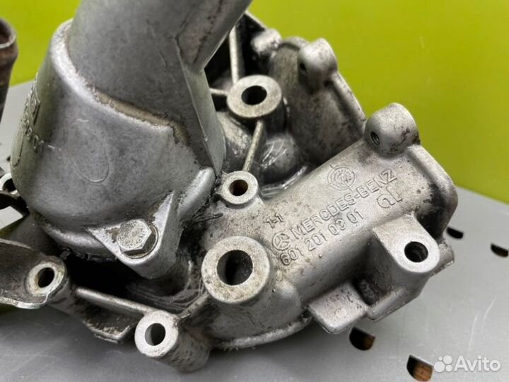 Корпус термостата Mercedes-Benz 190E W201 OM601