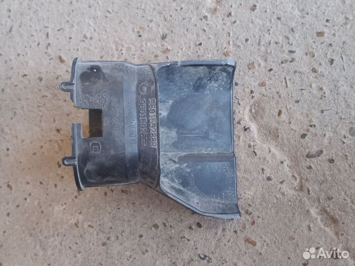 Патрубок забора воздуха Renault Sandero 2 Хэтчбэк