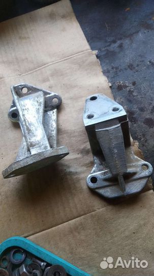 Крепление двигателя узам 2126