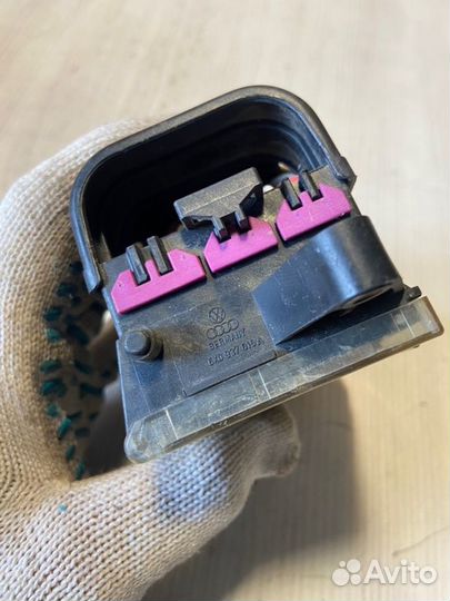 Блок предохранителей Volkswagen Polo