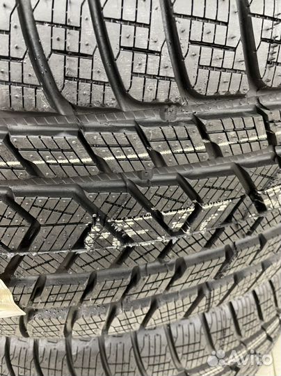 Pirelli Scorpion Winter 285/45 R21 113V