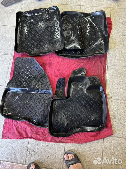 Автомобильные коврики Ford Explorer