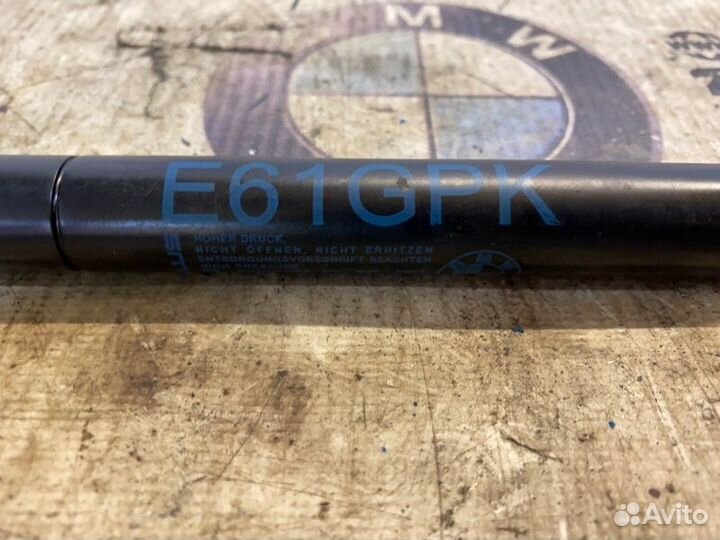 Амортизатор пола багажника Bmw 5 E61 N52B25 2008