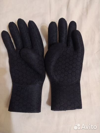 Перчатки для подводной охоты