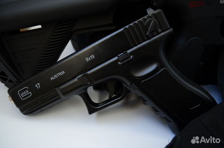 Игрушечный пистолет Glock 17 металл