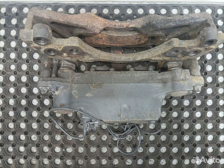 5001866509 Суппорт правый