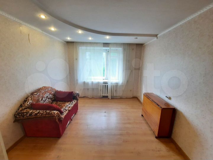 Комната 18 м² в 8-к., 4/5 эт.