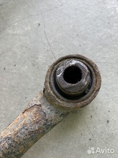 Задний нижний рычаг infiniti m37