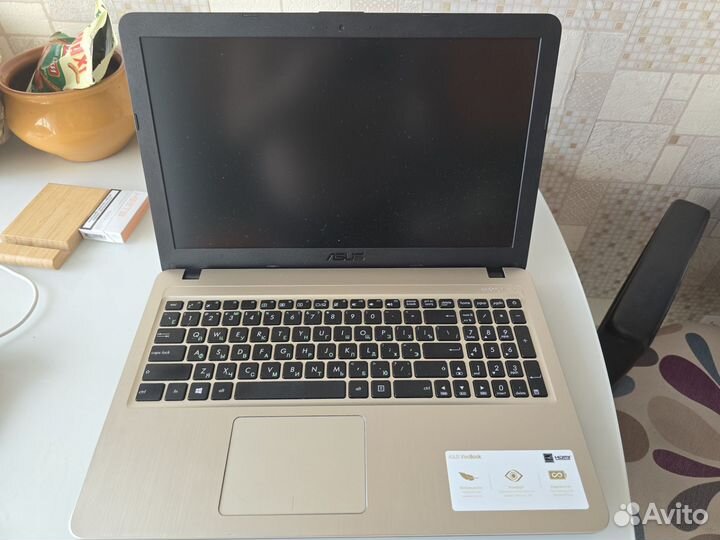 Ноутбук asus