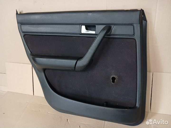 Обшивка задней левой двери Audi 100 c4