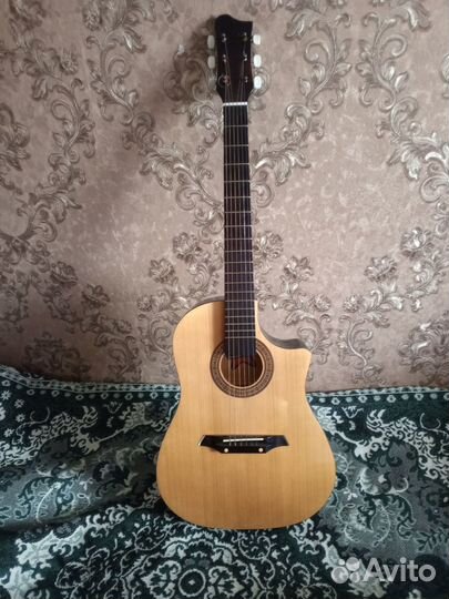 Акустическая гитара