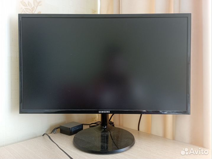 Монитор Samsung S24F354FHI