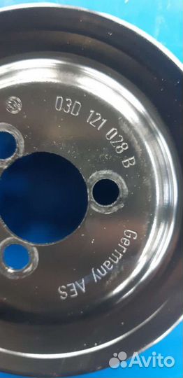 Шкив помпы Volkswagen Polo 6 2017г. 03D121028B