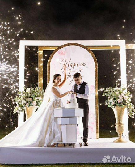 Тяжелый дым, фейерверк, свет, спаркуляры, конффети