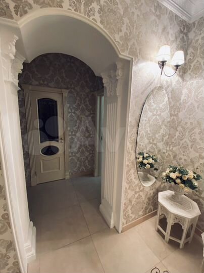 4-к. квартира, 95 м², 2/4 эт.