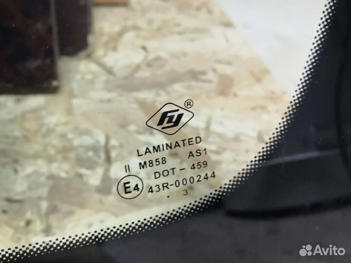 Лобовое стекло Nissan pathfinder r51