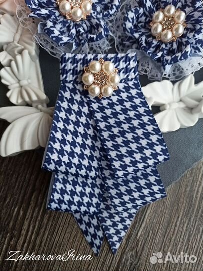 Бантики и галстук для школьницы комплект