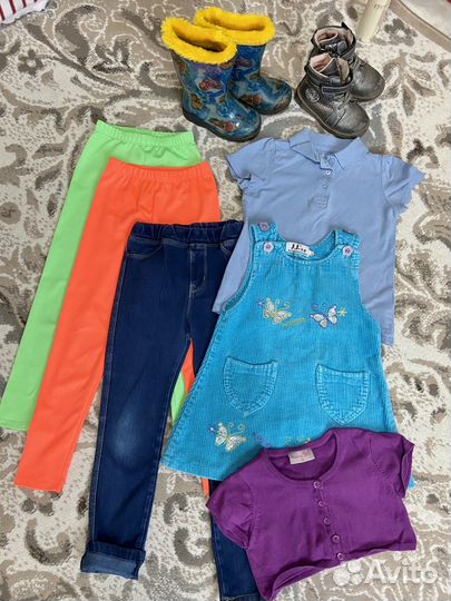 Пакет одежды (104) и обуви (24) для девочки