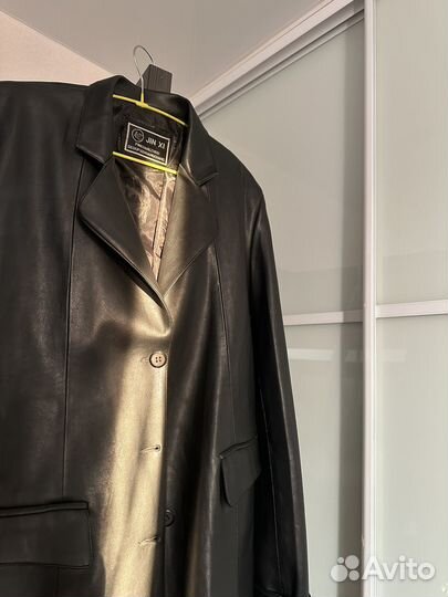 Кожаный пиджак женский