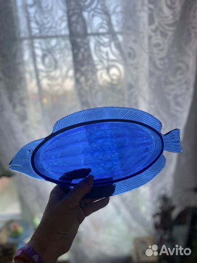 Синие стекло